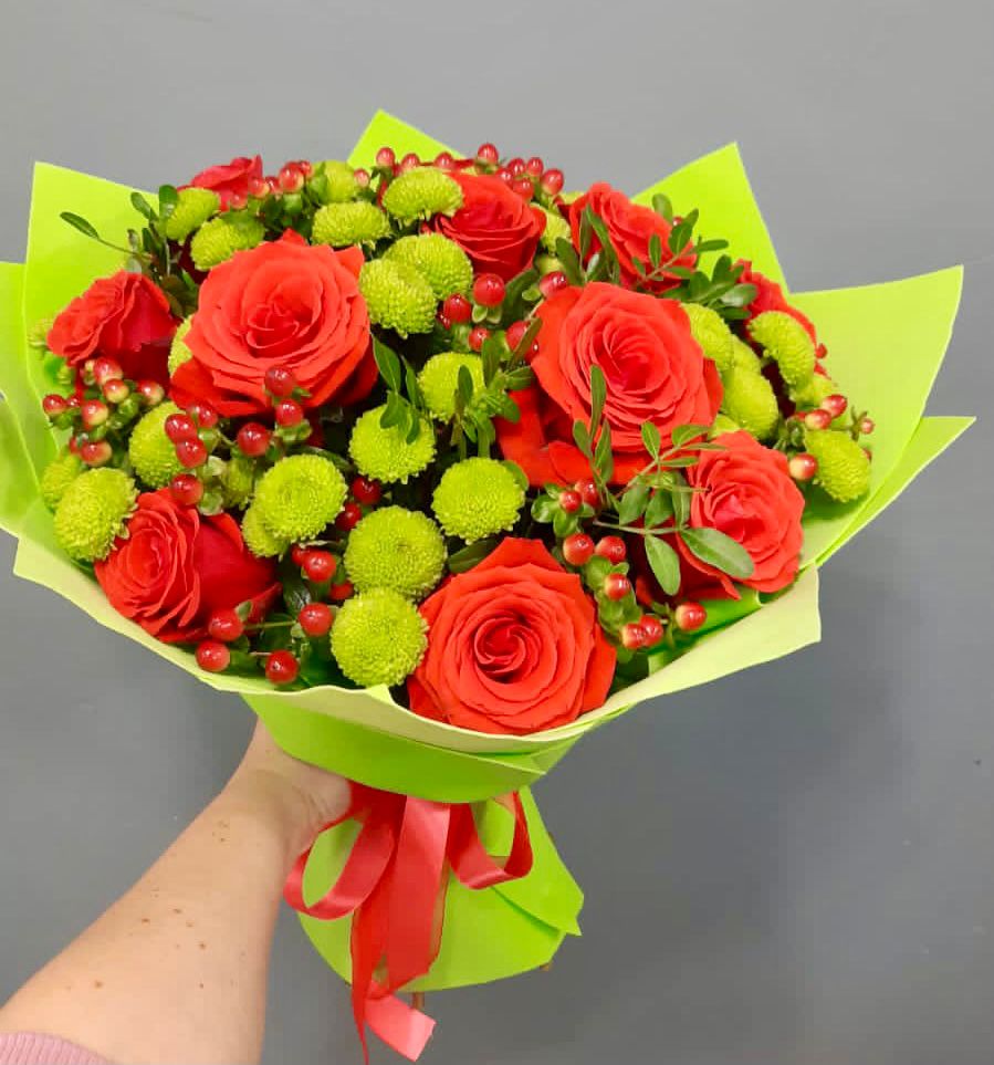 Букет цветов из: Хризантемы и Розы в Ловцы