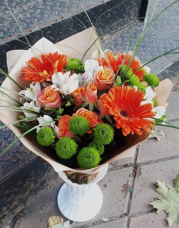 Букет цветов из: Герберы, Хризантемы, Альстромерии и Розы в Ловцы