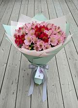 Букет цветов из:  Альстромерии #REPLACE_PRED# Ловцы