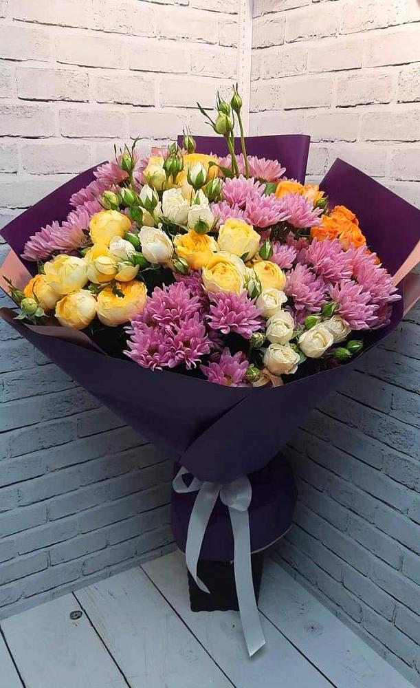 Букет цветов из: Хризантемы и Розы в Ловцы