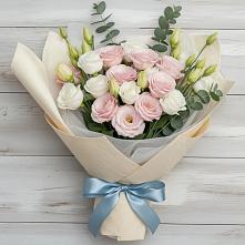 Букет цветов из:  Лизиантусы в Ловцы