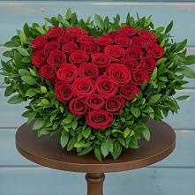 Цветочная композиция из Розы в виде сердца в Ловцы