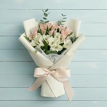 Букет цветов из:  Альстромерии в Ловцы