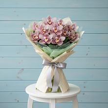 Букет цветов из:  Орхидеи и Розы в Ловцы