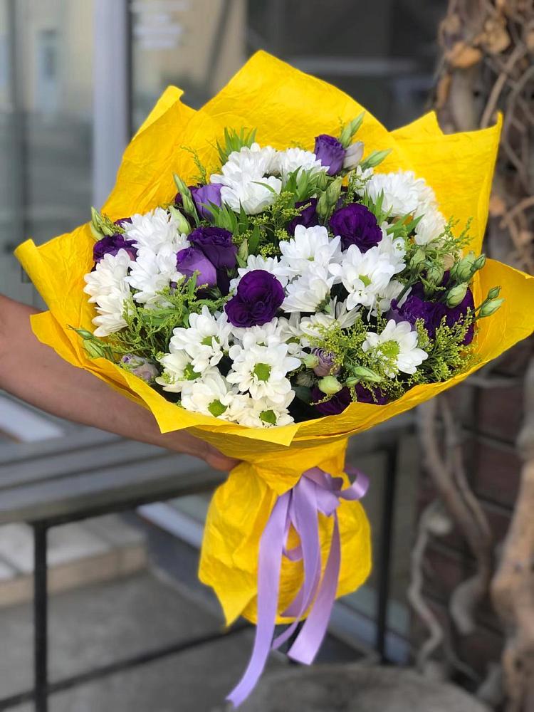 Букет цветов из: Ирисы, Хризантемы и Ромашки в Ловцы