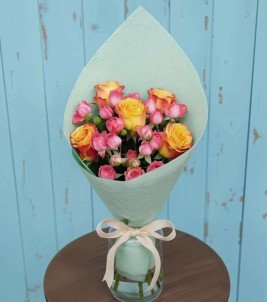 Букет цветов из: Розы в Ловцы