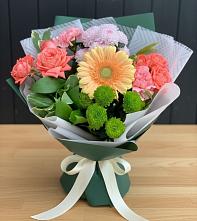 Букет цветов из:  Гвоздики, Розы, Герберы и Хризантемы #REPLACE_PRED# Ловцы