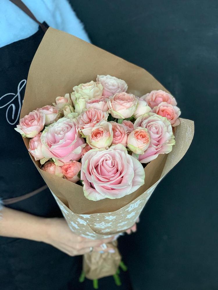 Букет цветов из: Хризантемы и Розы в Ловцы