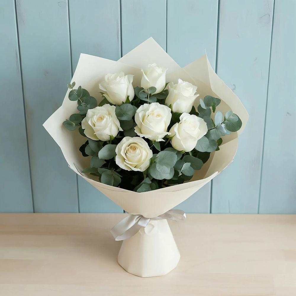 Букет Белые розы в Эвкалипте в Ловцы