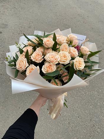 Букет Кремовые розы Латте в Ловцы