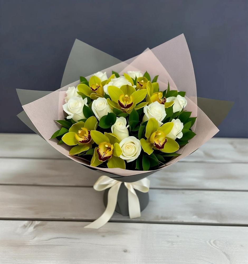 Букет цветов из: Орхидеи и Розы в Ловцы