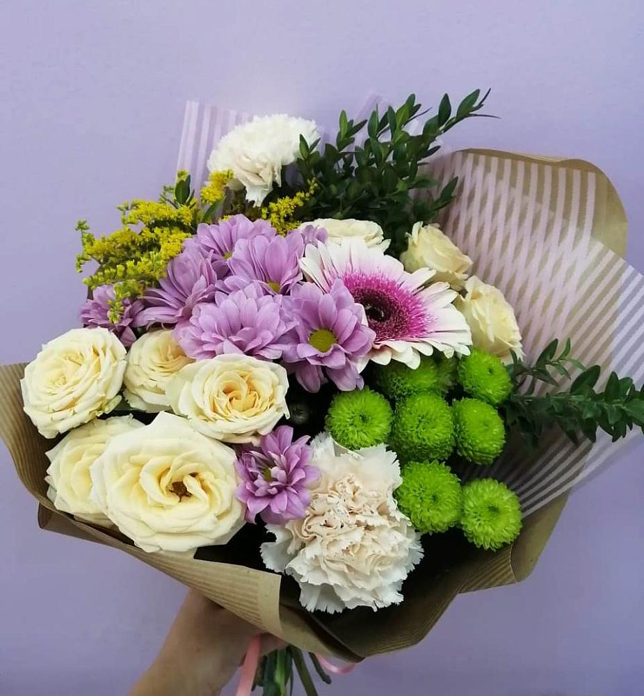 Букет цветов из: Хризантемы, Розы, Гвоздики и Герберы в Ловцы