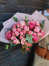 Букет розы в пальмах в Ловцы Букет цветов из: Розы в Ловцы