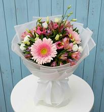 Букет цветов из:  Герберы, Альстромерии и Лизиантусы в Ловцы