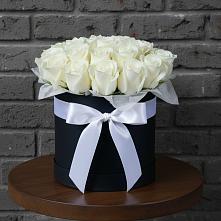 Цветочная композиция из Розы в шляпной коробке в Ловцы